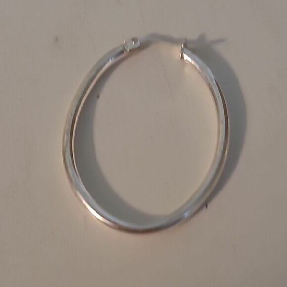 Elegant Silver Hoop Earrings - Picture 5 of 6